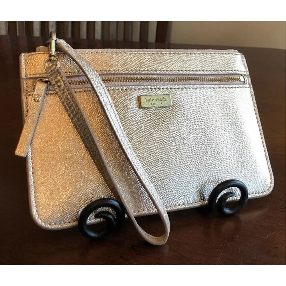 KATE SPADE ♠️ - 🎉HP🎉 EUC Rose Gold Metallic Leather Laurel Way Tinie Wristlet